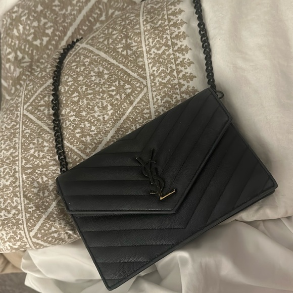 YSL Black Envelope Crossbody - Picture 1 of 8